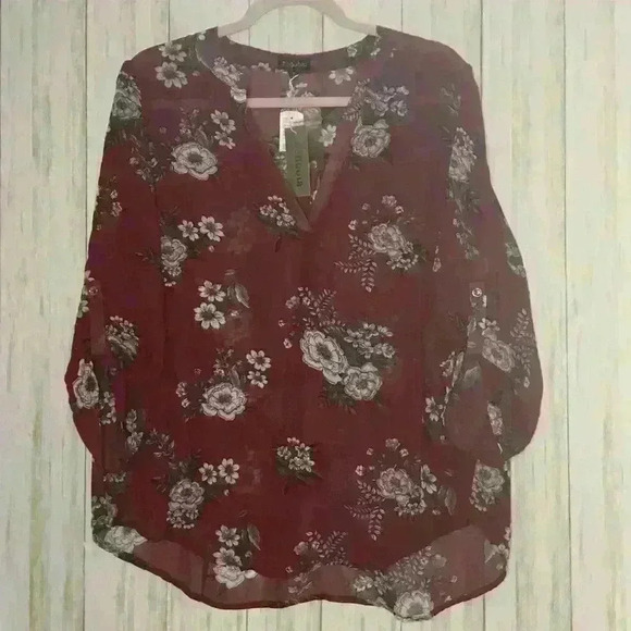Burgundy floral sheer blouse Size 1X - Picture 2 of 5